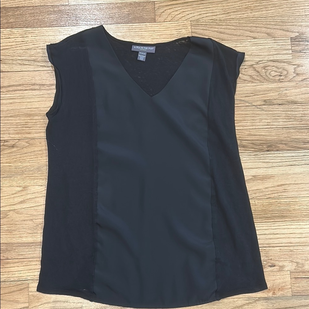 A Pea in the Pod Black Tunic Blouse with V-Neck